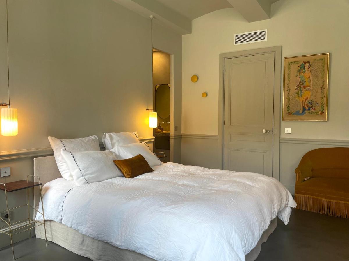 Madame Les Vans - Chambre D'Hotes - Charme Et Design Bed & Breakfast Exterior photo